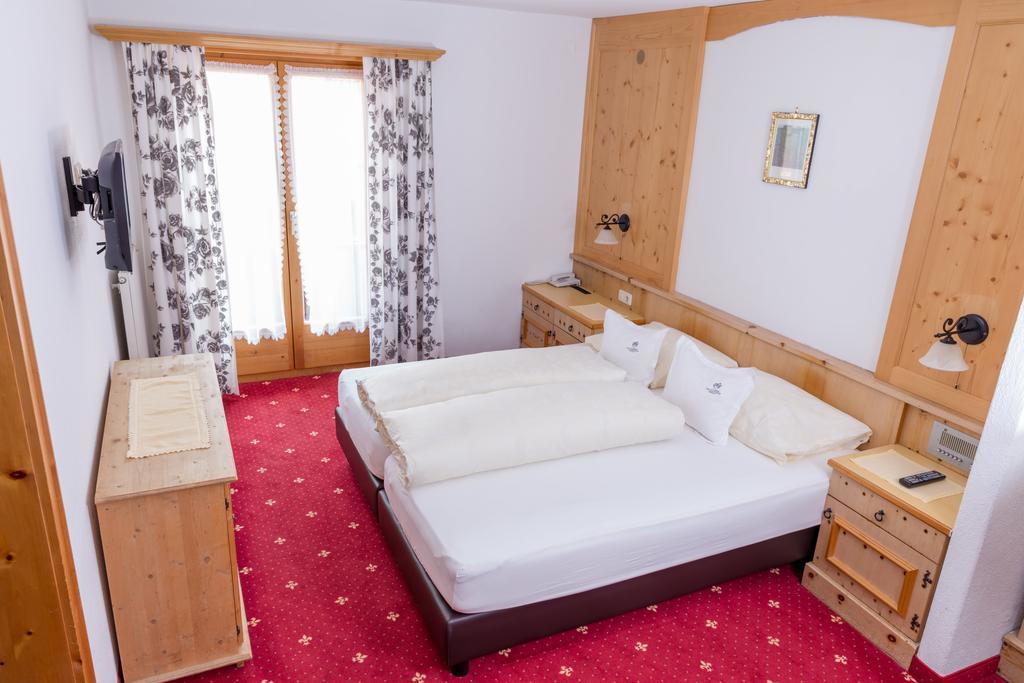 Hotel Tirolerhof Serfaus Eksteriør billede